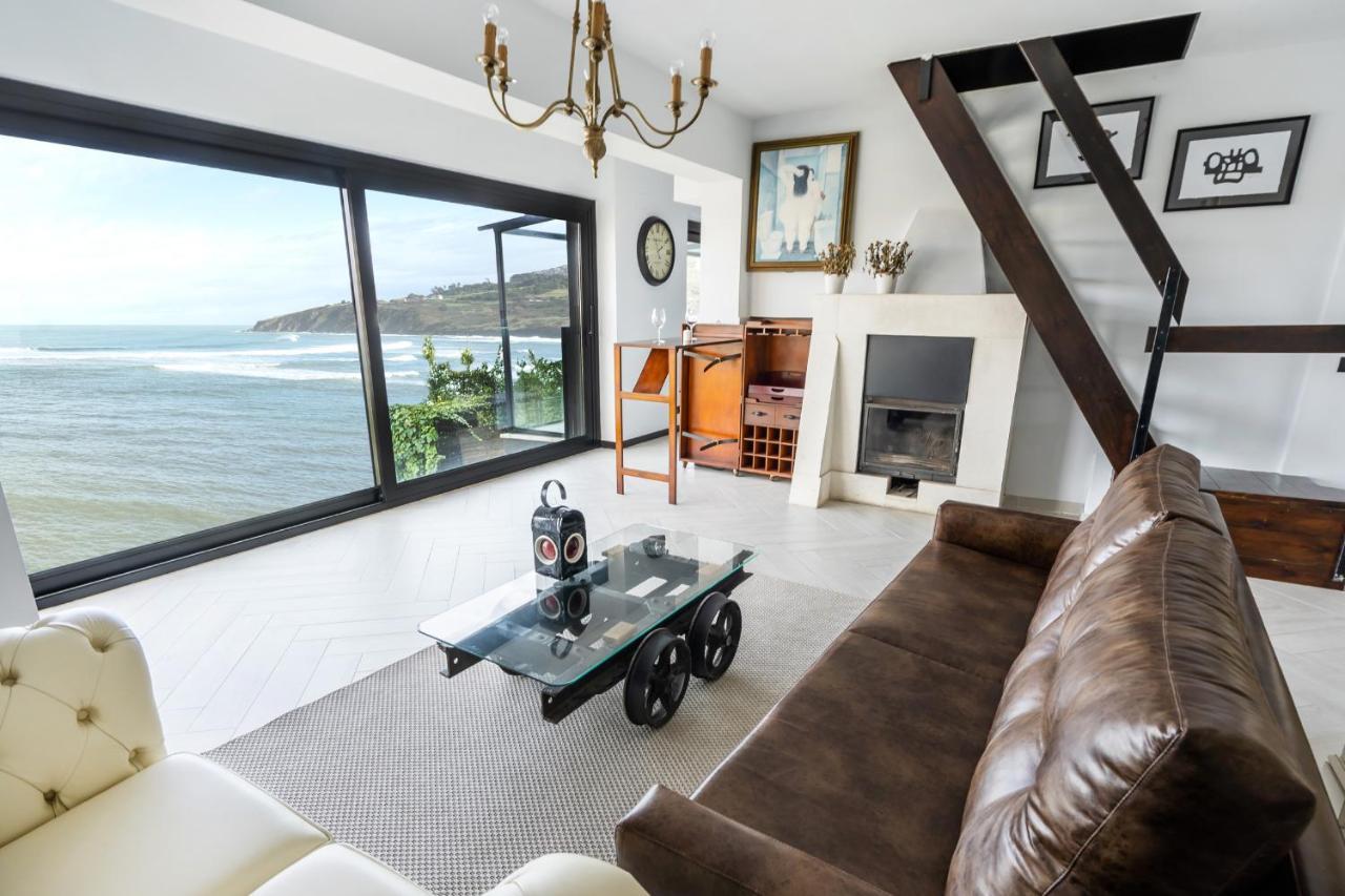 Beachfront House Villa