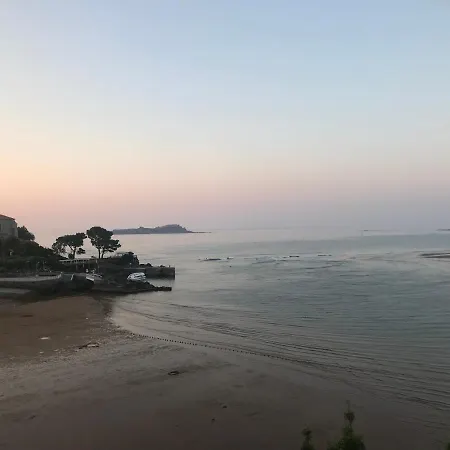 Mundaka Beachfront House Exterior photo